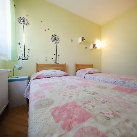 Tea With Sea View Apartament Petrčane