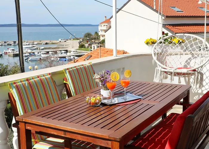 Tea With Sea View * 佩特坎内