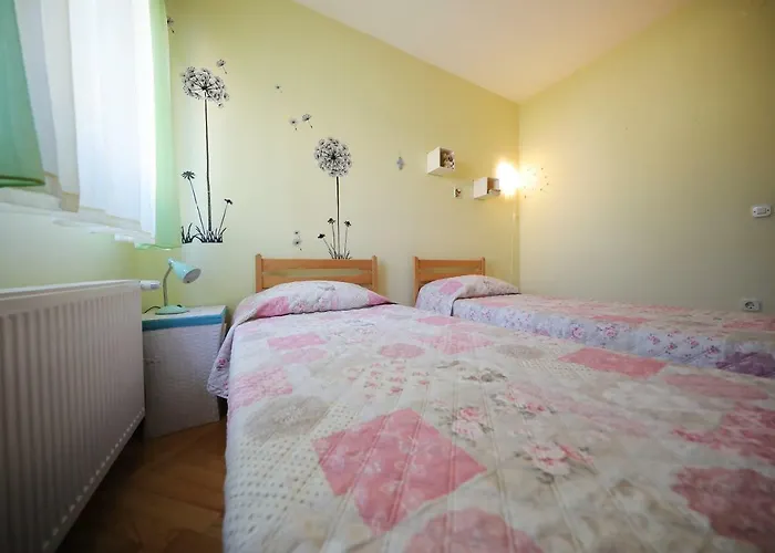 Tea With Sea View Apartament Petrčane
