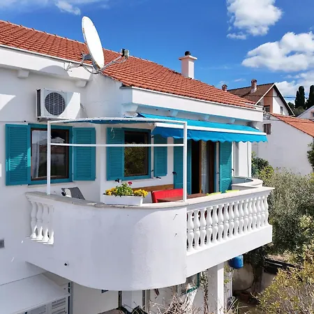 Tea With Sea View Apartamento Petrčane